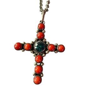 Nakai Navajo Coral 925 Sterling Silver Cross Pendant Toggle Chain Necklace